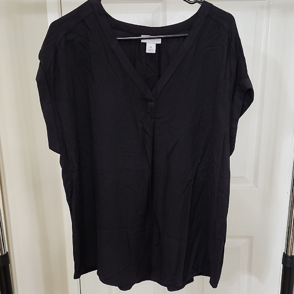 Liz Claiborne Black V-Neck Blouse